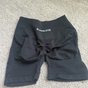 Alphalete Black Seamless Scrunch-Back Bike Shorts